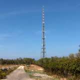 Si tratta del traliccio di trasmissione delle radio Fm private, che con i suoi 106 metri di altezza risulta essere la pi� alta costruzione del capoluogo pugliese